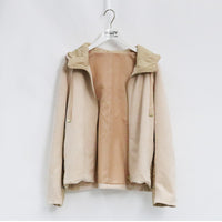 フード、ファースナ付きスエード調X中綿切り替えジャンパ