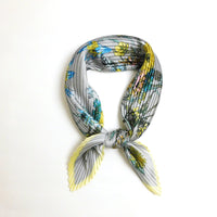 プリーツ加工ボタニカル柄スカーフ 2021AW売れ筋トレンド新作 薄手細幅